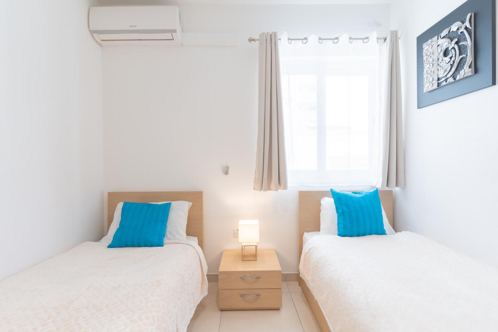 2 Bedroom In Central St Julians Prime Location In Paceville Apt 3 By Vaganza St. Julian's Exterior foto